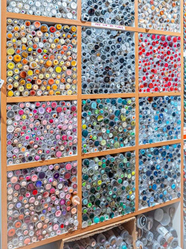 Matériel pour broderie et réparation de vêtement Aubière